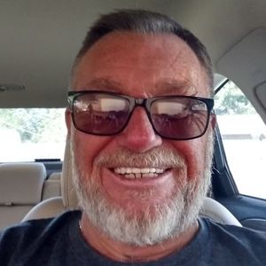 Meet your Posher, Derek